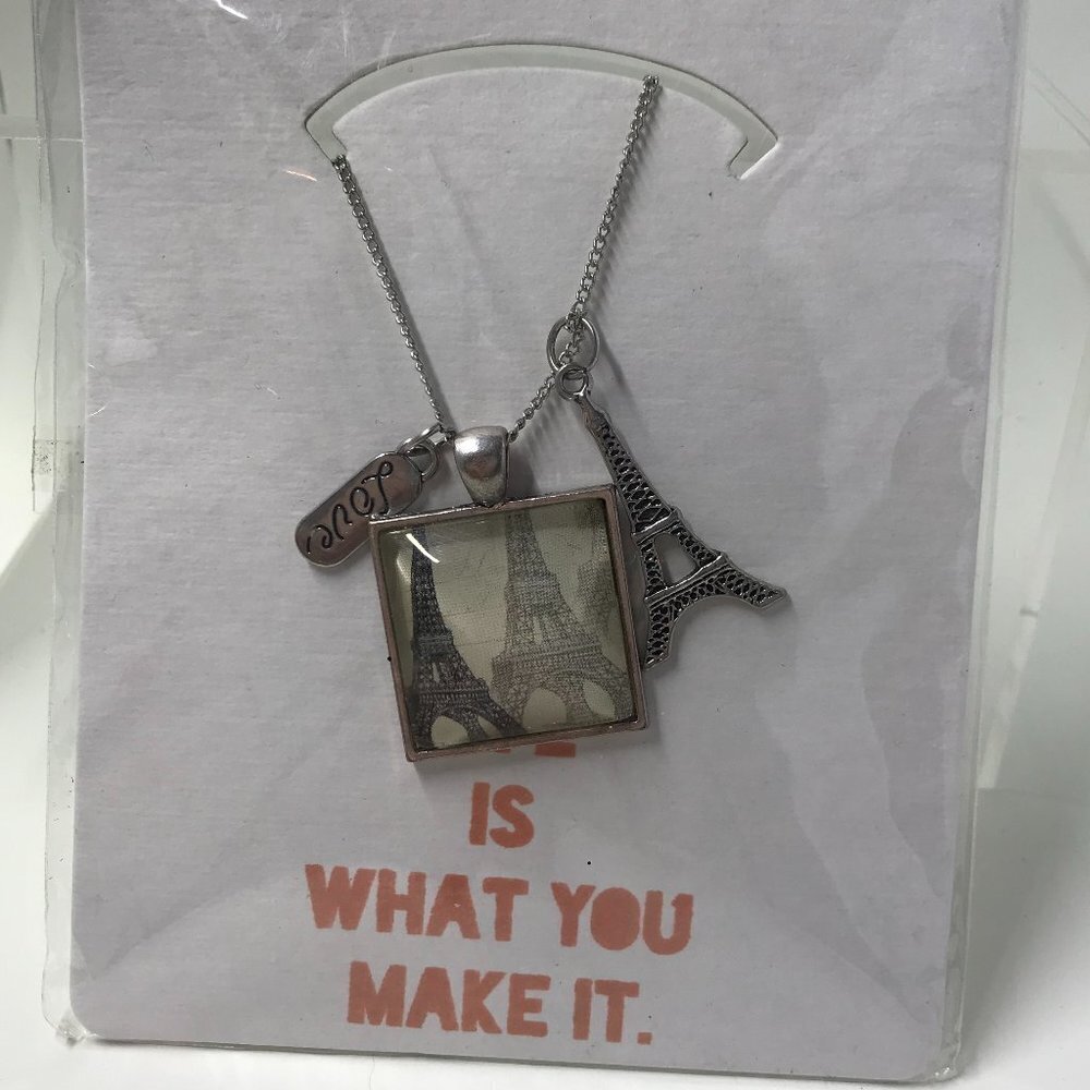 NEW Pendent necklace